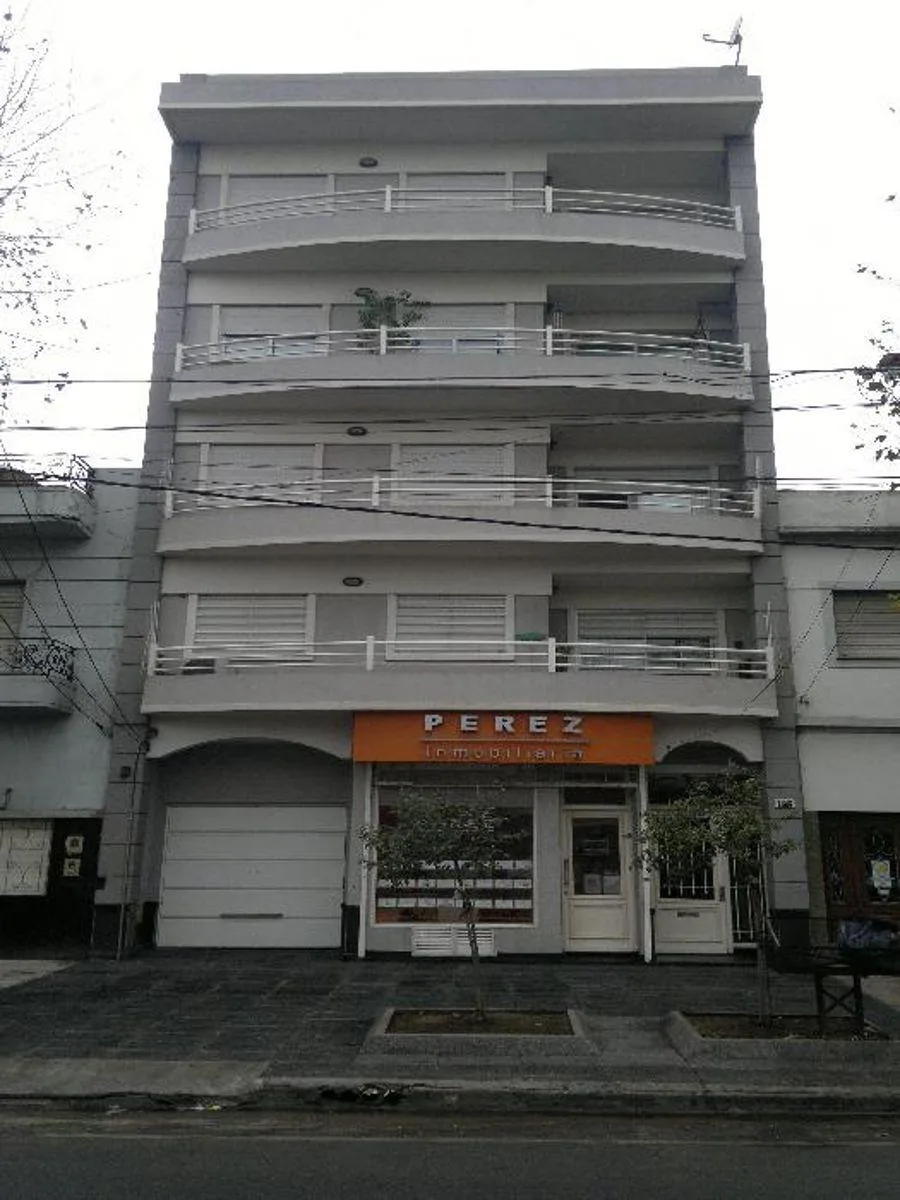2-room unit with private grill