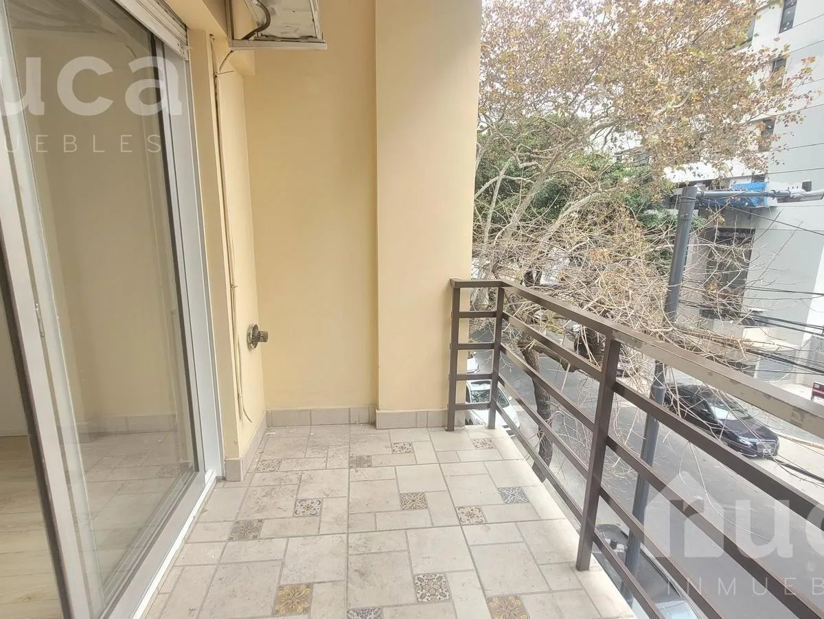 2BR with balcony and parking
