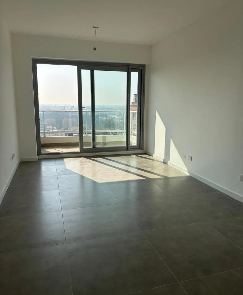 2 ambientes con balcón y cochera