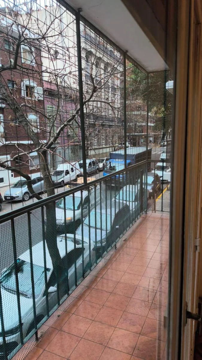 2 dormitorios, balcón al frente