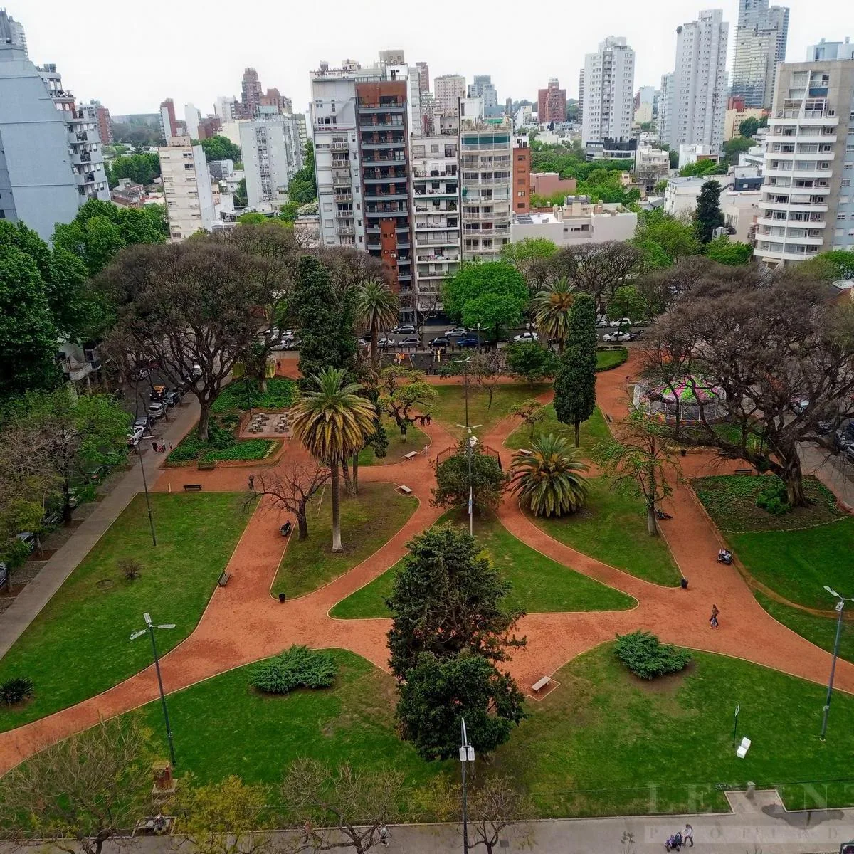 Monoambiente amoblado con balcón