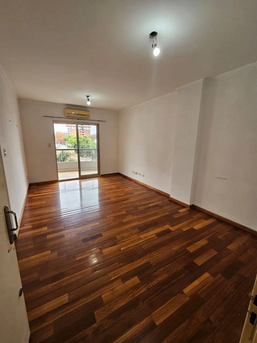Departamento en Muy Buen Estado en Alquiler a Cuadras de Lanusita!