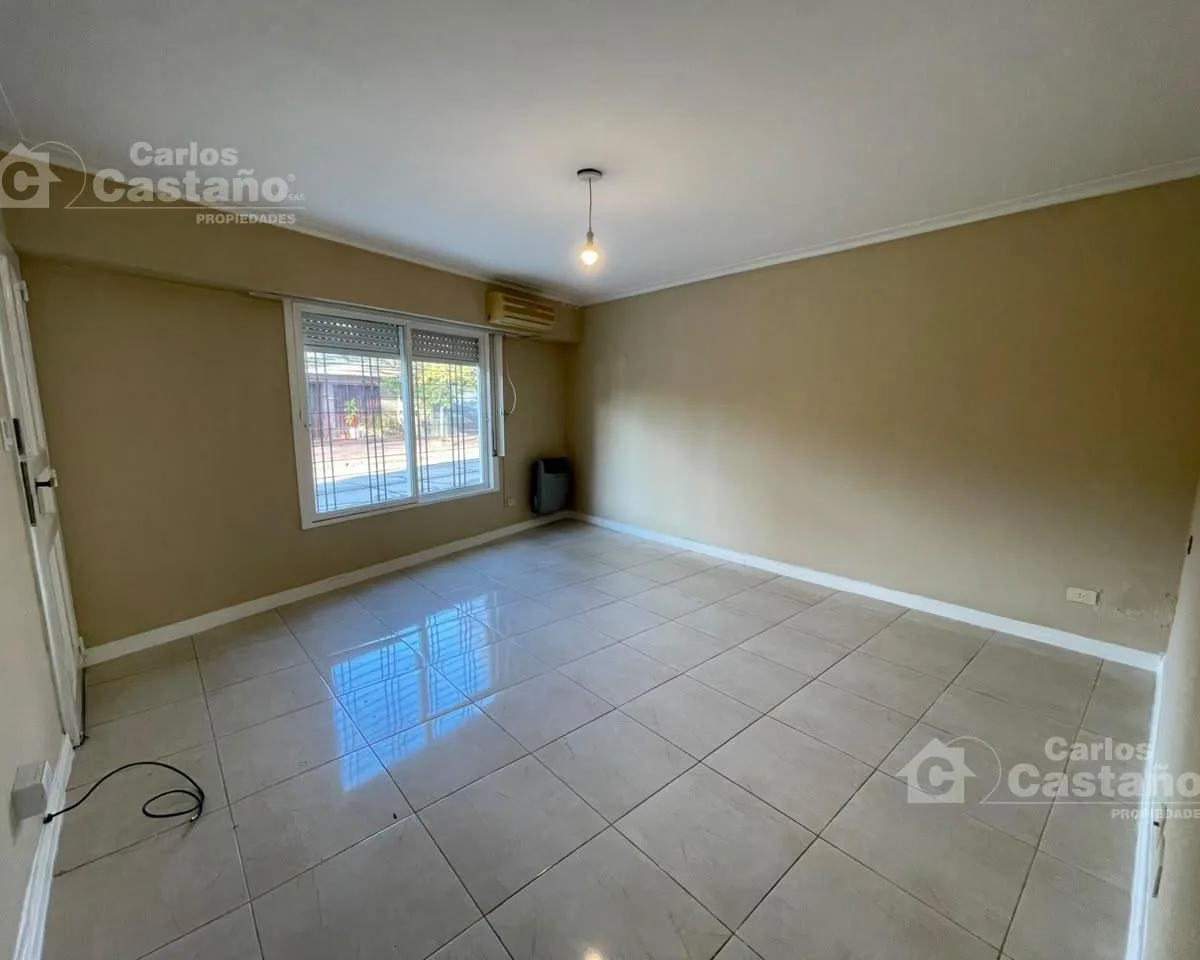 Excelente Chalet PH 3 Amb C/patio Al Frente. (Sin Expensas)