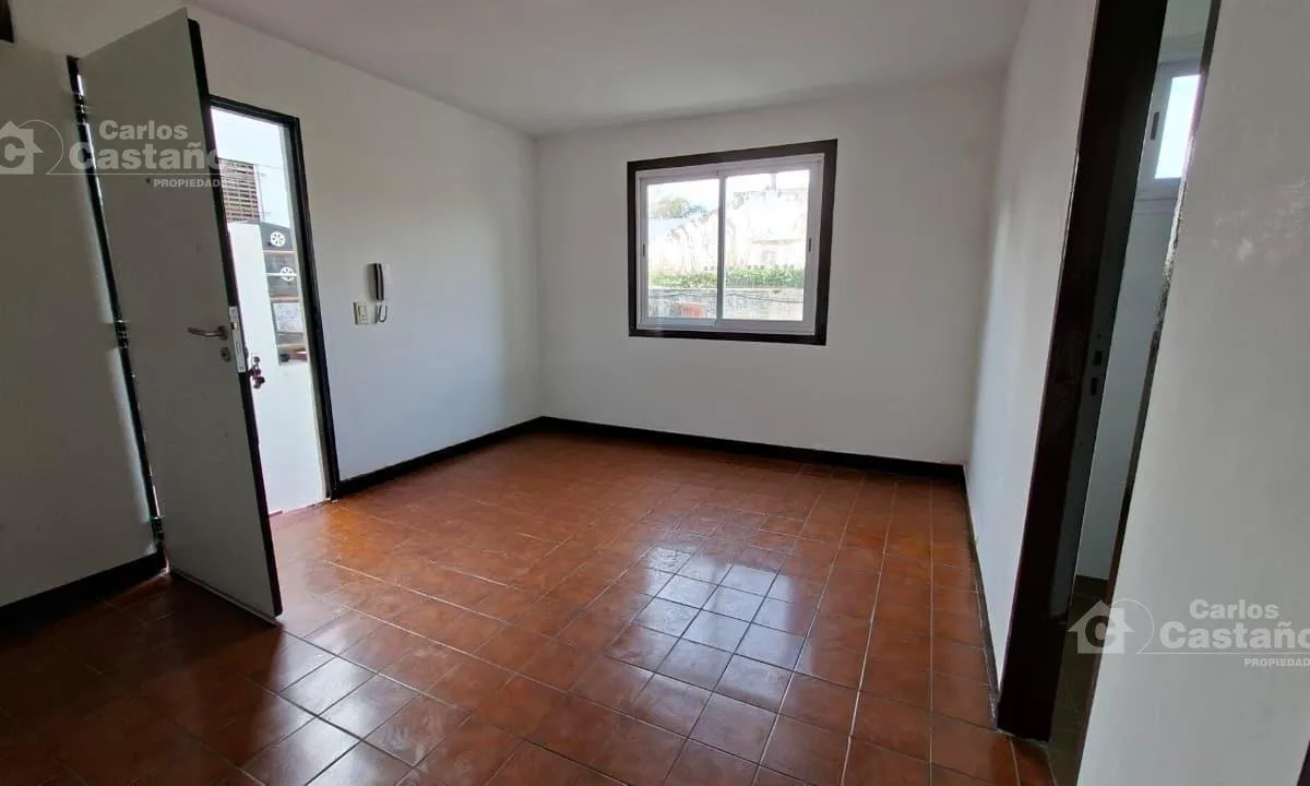Upstairs PH, 42 m²