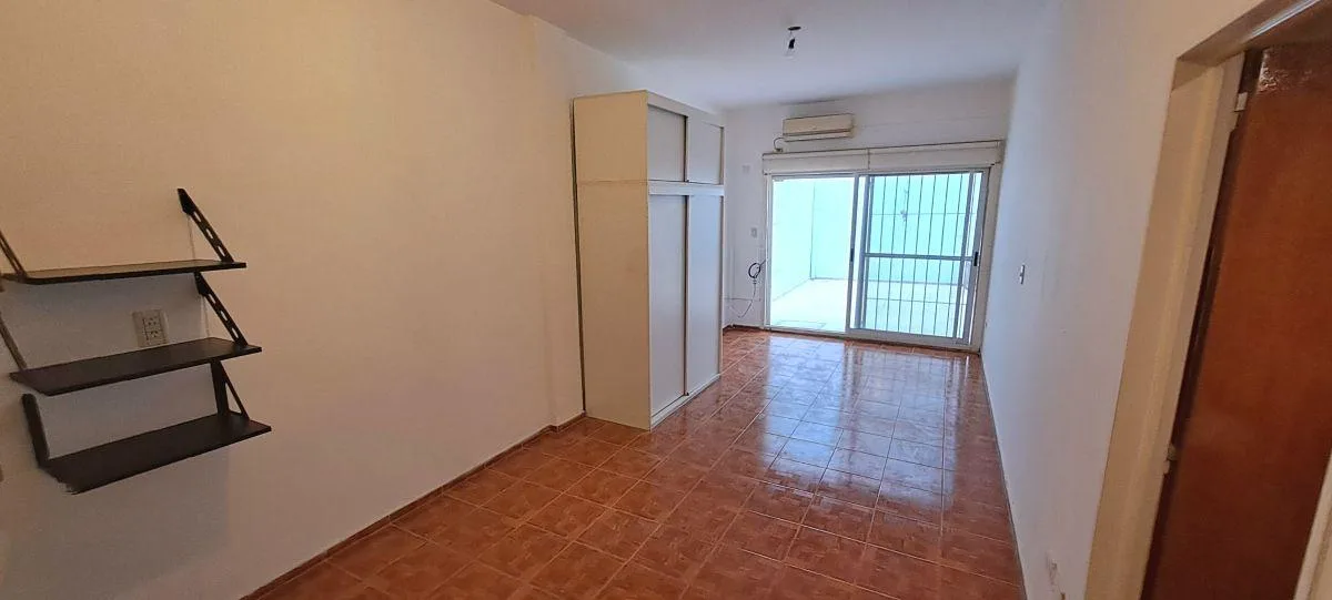 Monoambiente con Patio