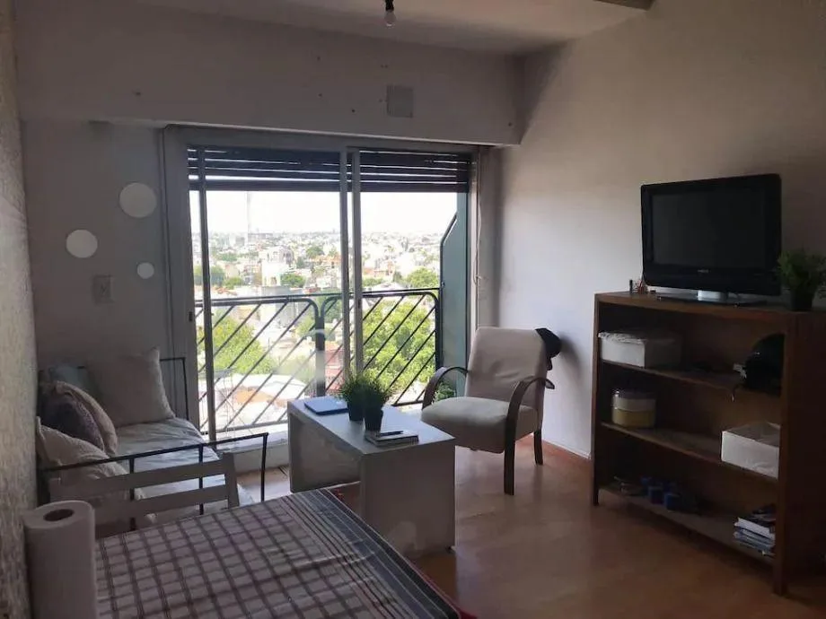 Alquiler Departamento de 2 Ambientes Al Contrafrente con Vista Abierta y Buena Altura, Ramos Mejia.