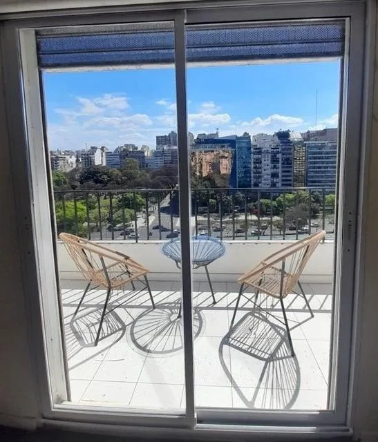 Monoambiente con Balcón y Vista Panorámica Al Obelisco | Apto Profesional