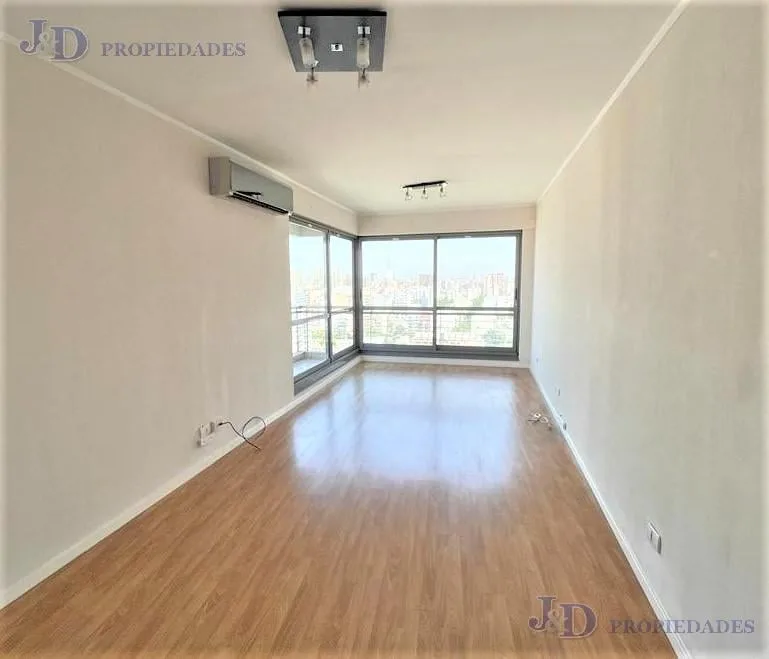 Tres Ambientes con Cochera Piso Alto Vista Panoramica en Las Torres Caballito Nuevo