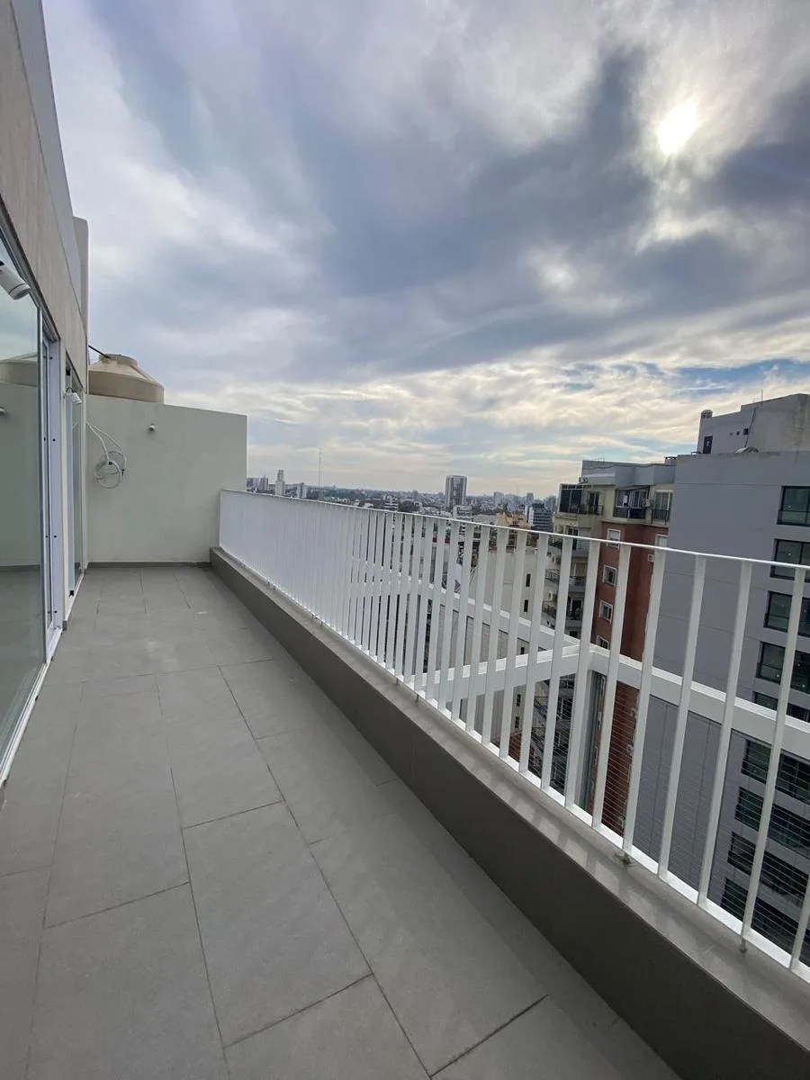 3 Ambientes a Estrenar con Increible Balcón Terraza Piso Alto! Venta