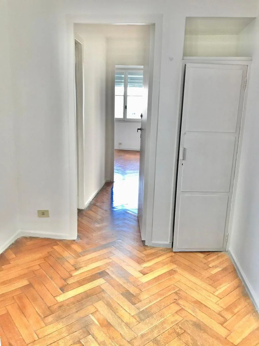 2 Ambientes Al Frente en Recoleta, Muy Luminoso, Alquiler Temporario Sin Muebles, Usd 550 + Serv