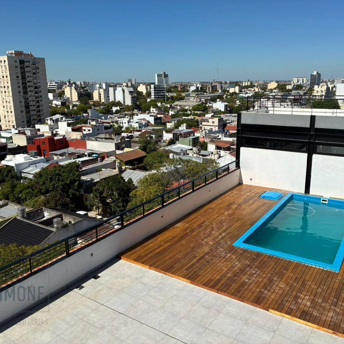 Studio with balcony and amenities
