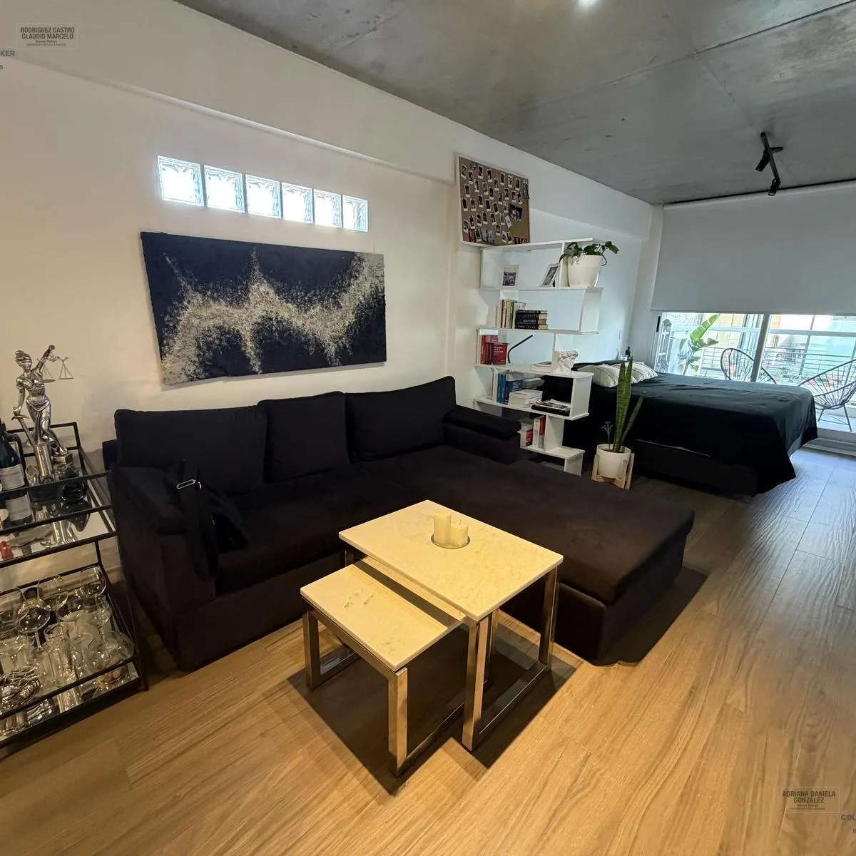 Studio with front balcony