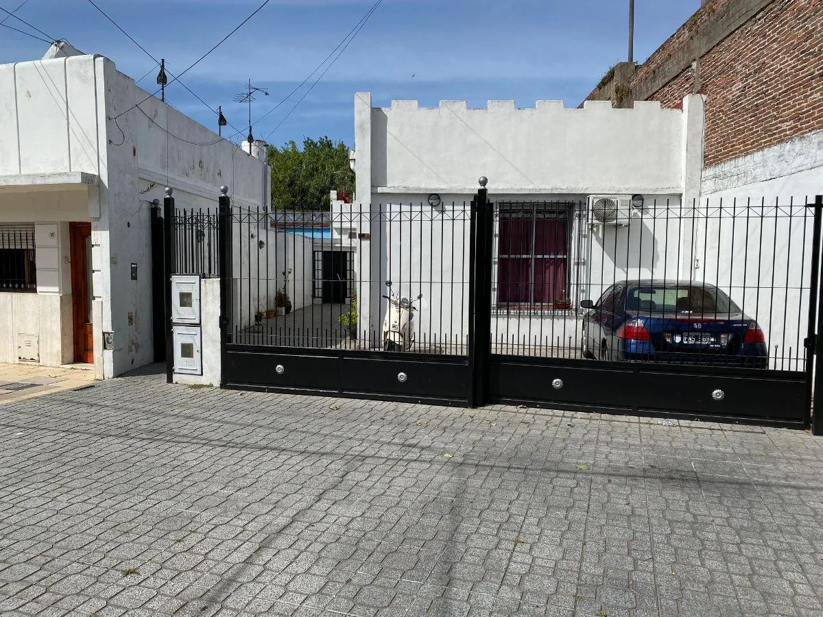 3-room PH with patio