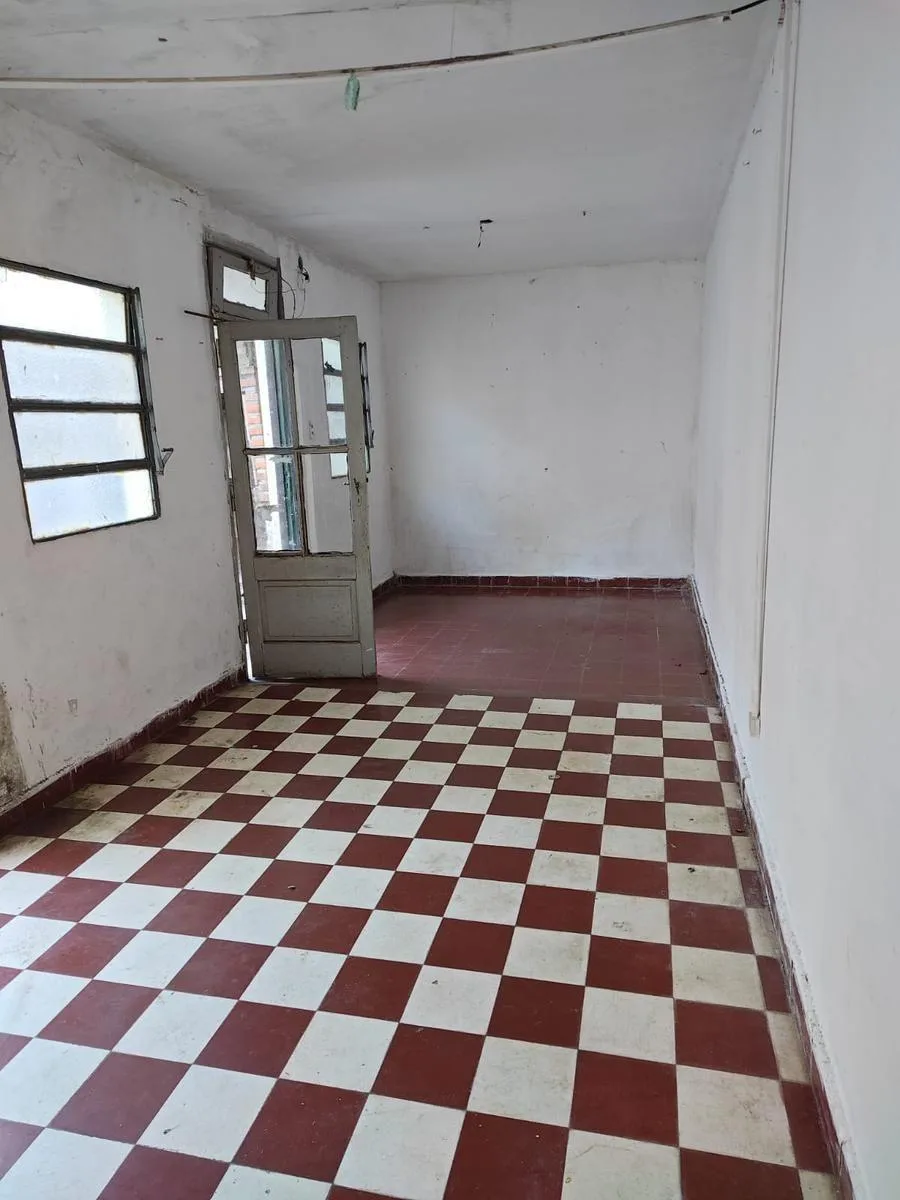 Alquiler! Casa en Lote Propio - 6 Ambientes con Patio y Terraza - Apto Profesional (Flores)