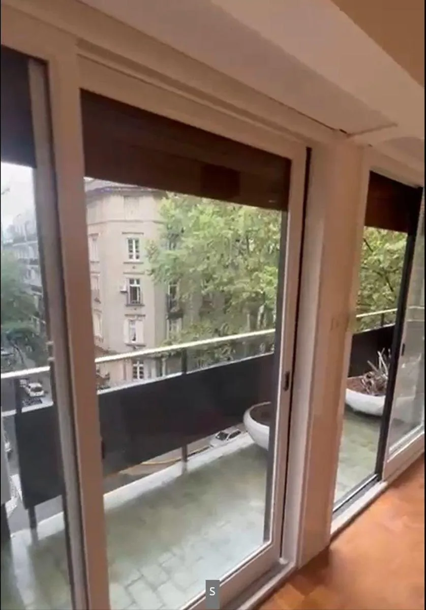 Recoleta, balcón y 2 dormitorios