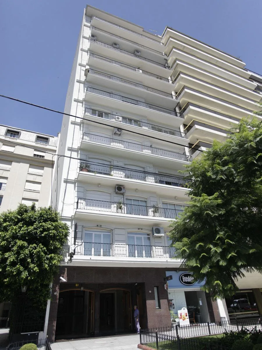 Departamento en Alquiler en Palermo Chico. Living Comedor 4 Dorm. 2 Baños Cochera Vigilancia
