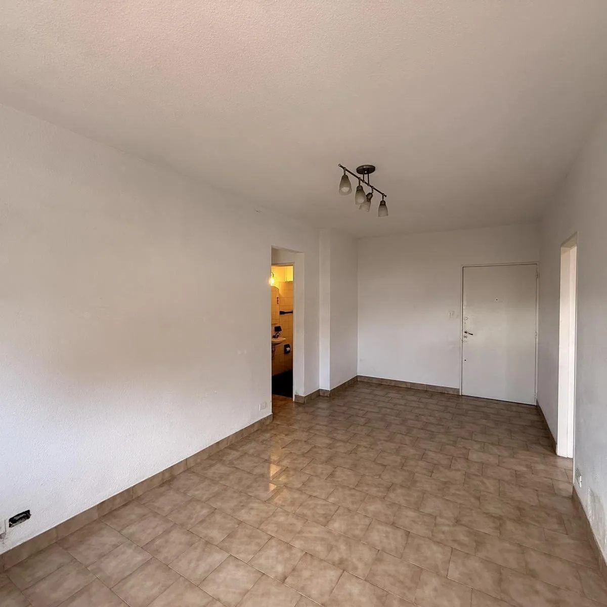 Departamento 4 Ambientes en Floresta con Cocina Separada y Lavadero Independiente