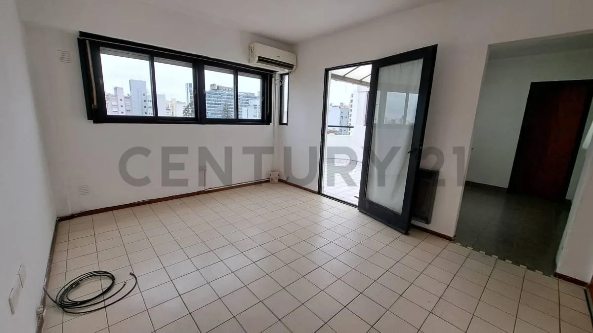 1 quarto com varanda terraçada