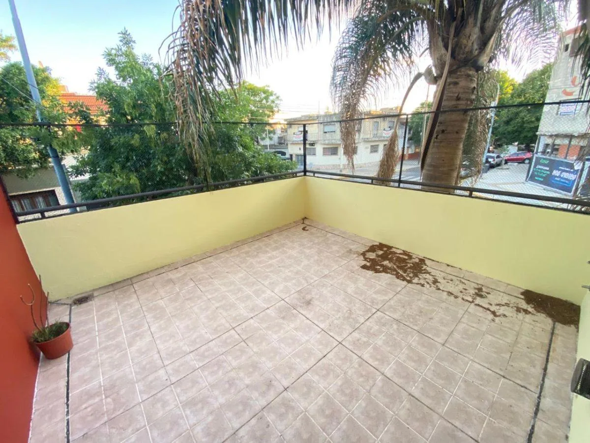 Excelente PH. de 3 Amb. Sin Expensas con Balcón Terraza!