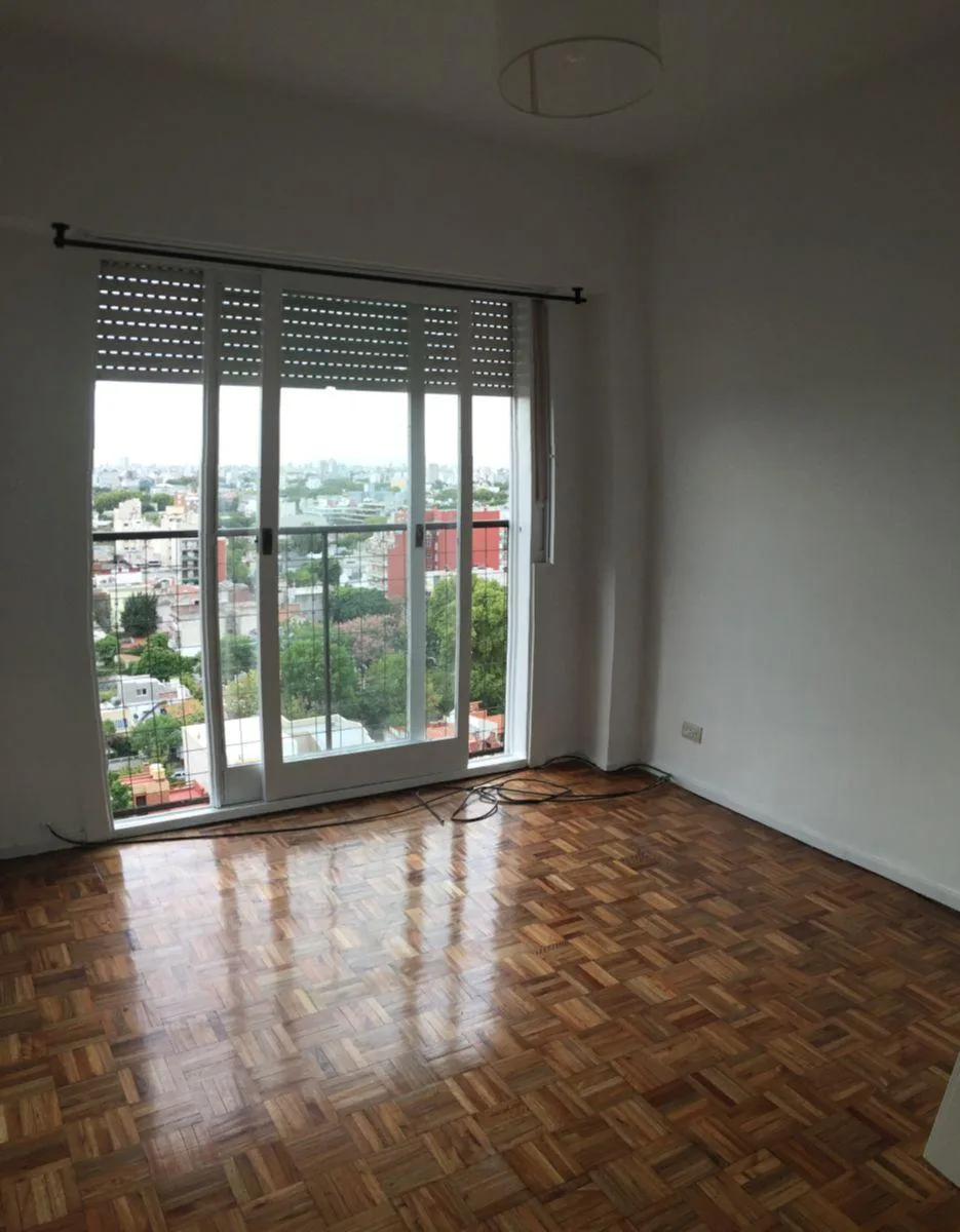13th floor, parquet and French balcony