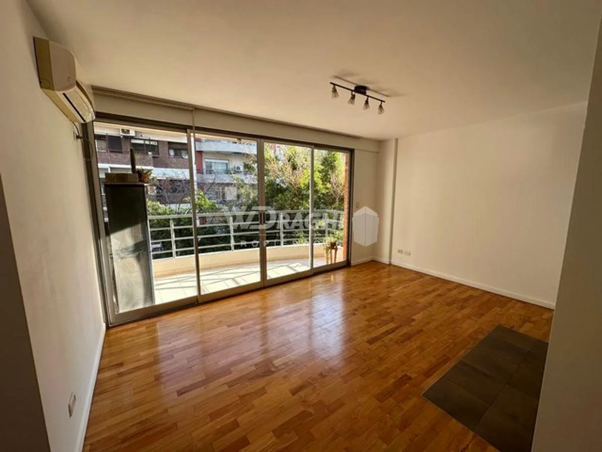 2-room unit with front balcony