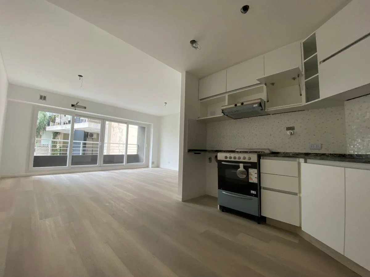 Monoambiente Divisible 41 m² Cfte en 6° Piso con Cocina - Comedor Balcón y Lavadero. Apto Profesional