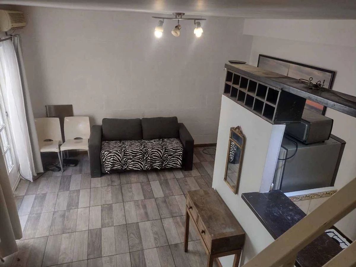 PH dúplex con patio y balcón