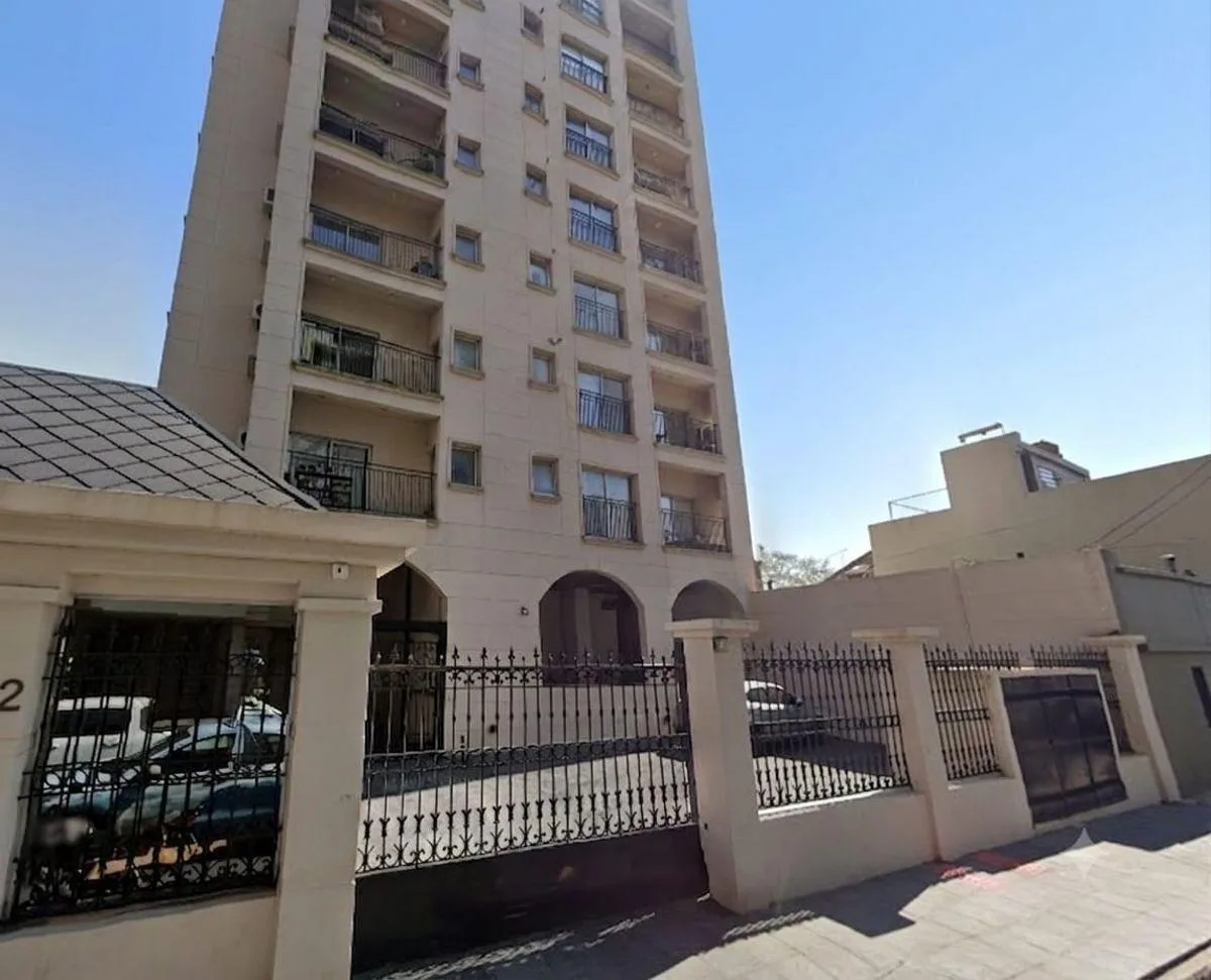 2-room apt with balcony and parking