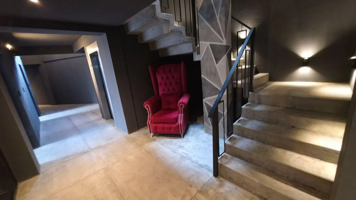 New-build studio, Via Soho