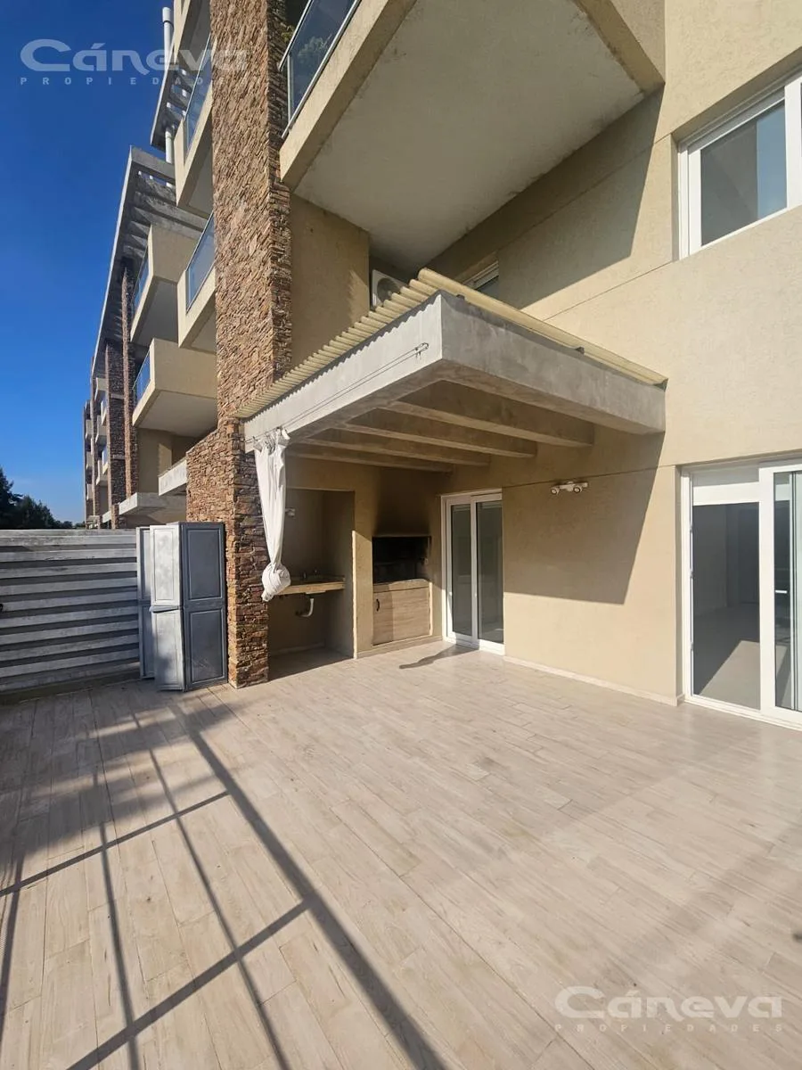 4-bedroom with garden