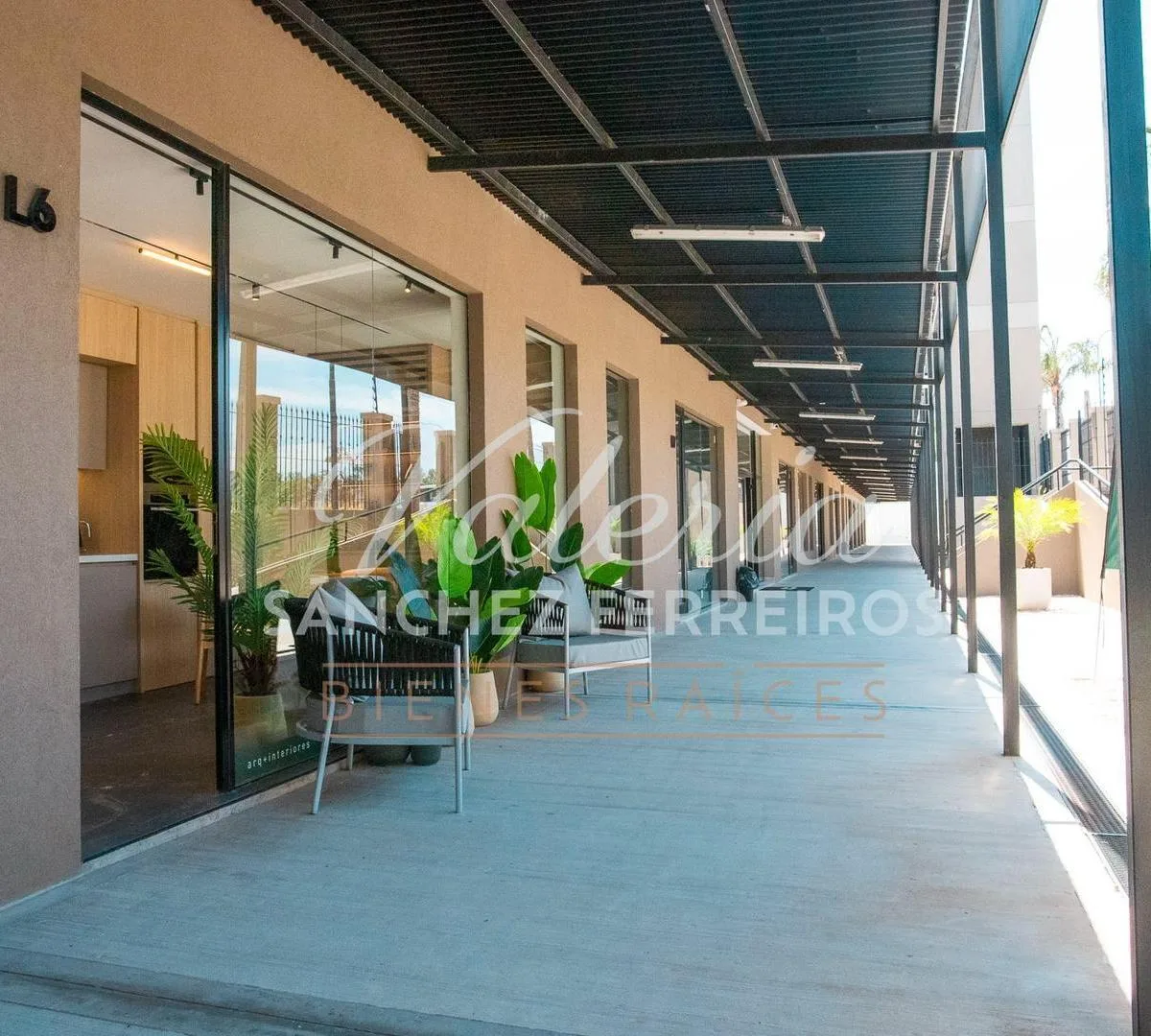 Office Garden, 54 м² под крышей