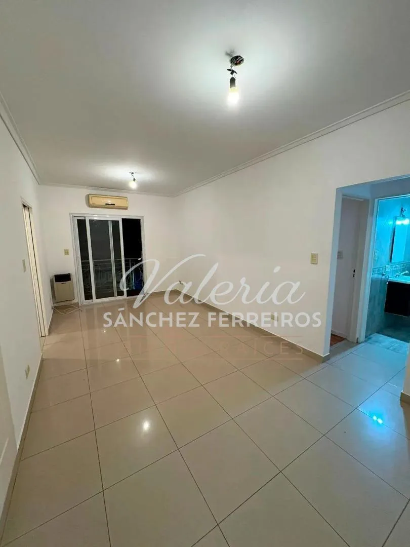 2-room apt, balcony and parking