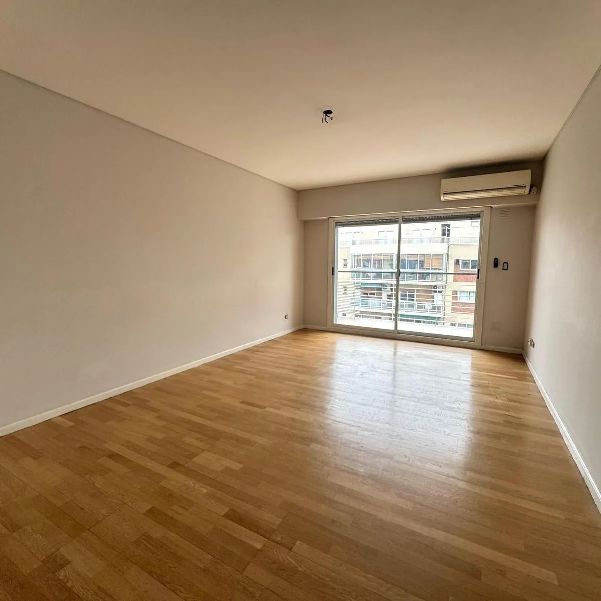 Alquiler Excelente Monoambiente con Balcón Sin Expensas en Belgrano R