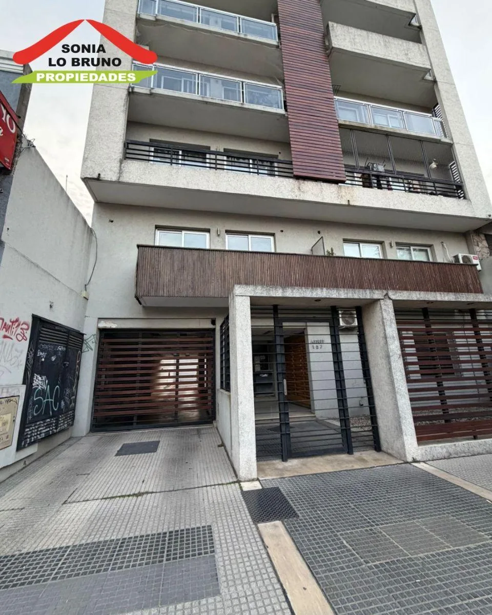 Hermoso Departamento 2 Ambientes en Moreno Centro