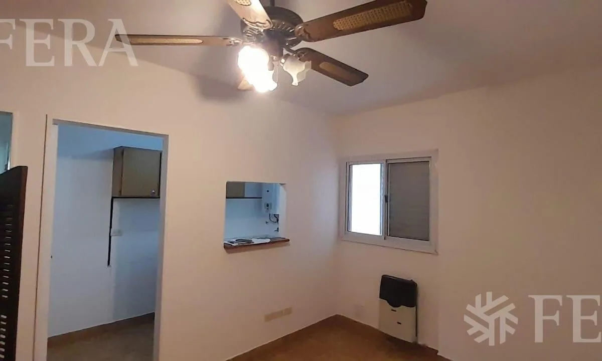 5th-floor lateral unit with terrace
