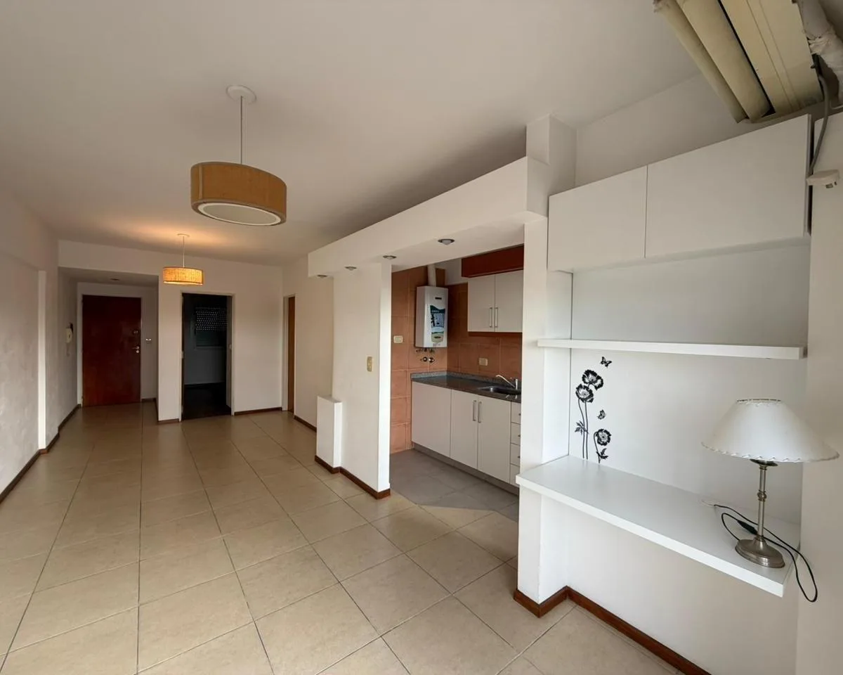 Alquiler 2 Ambientes Apto Profesional, Santos Lugares