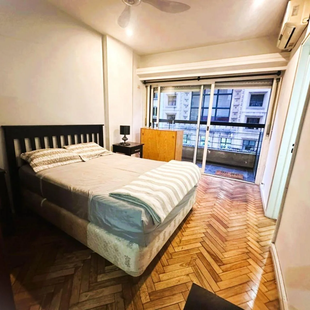 Studio with front balcony