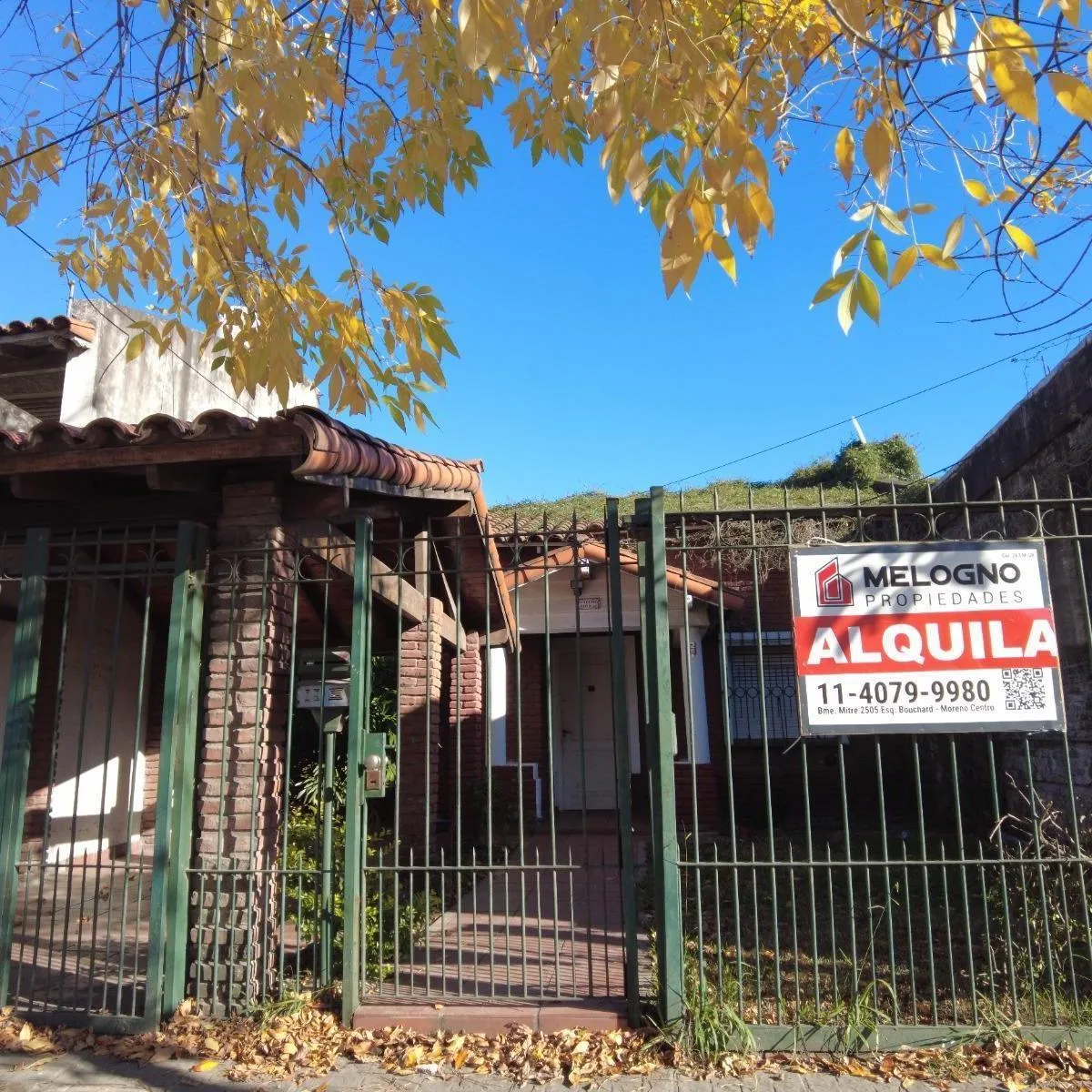 Casa com jardim e vaga coberta