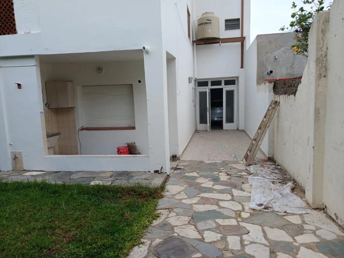 2BR house with garden