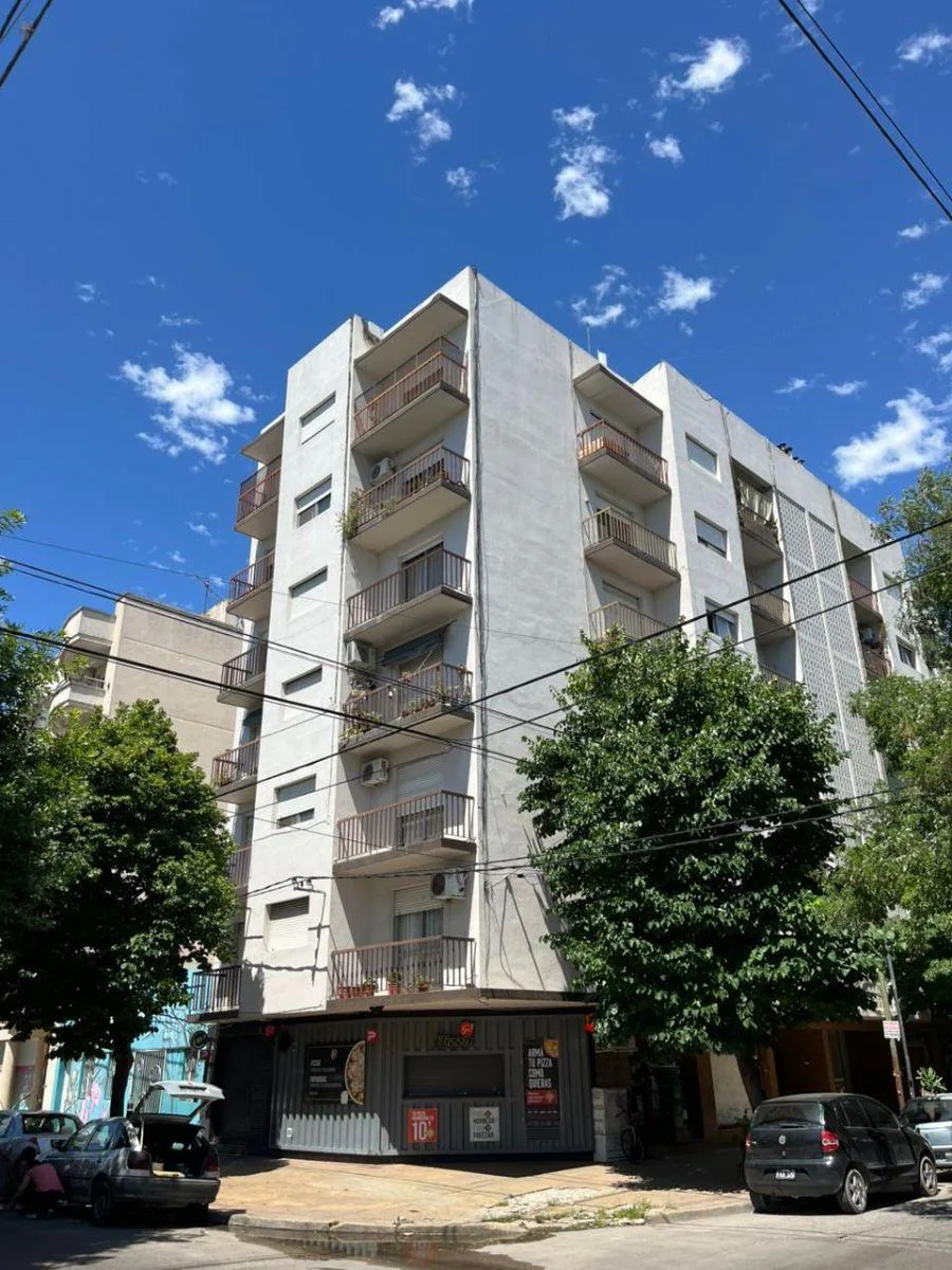 1BR with front balcony