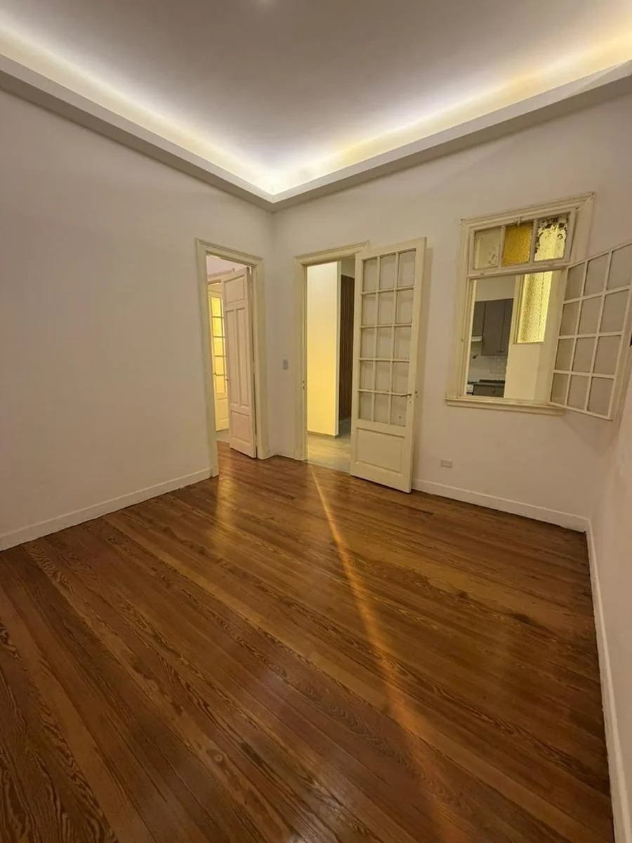 Alquiler - Tres Ambientes Refaccionado a Nuevo - Balvanera
