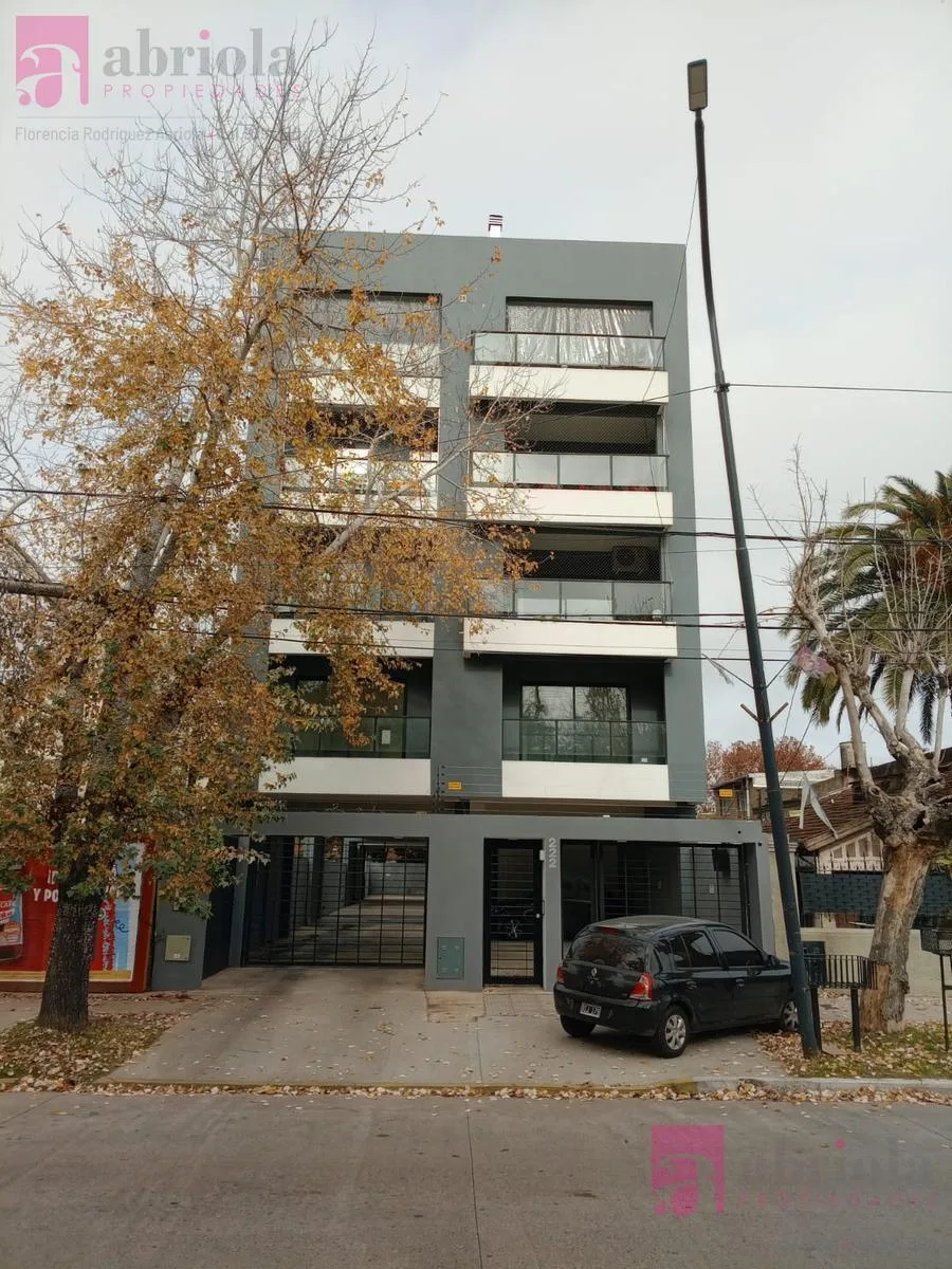 Monoamebiente en Alquiler en Bernal Oeste