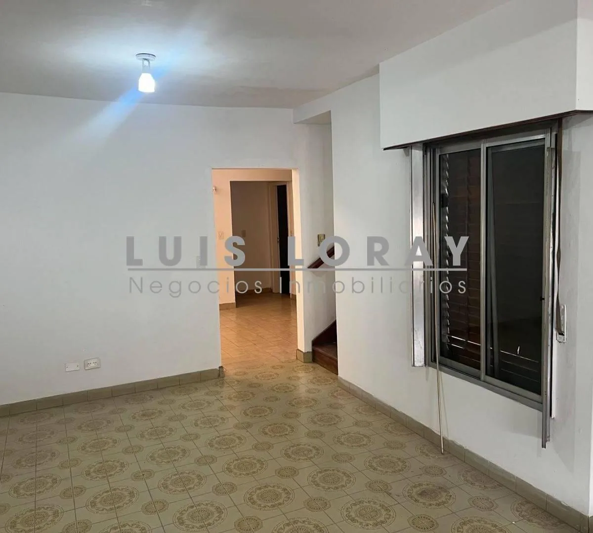 Casa en Alquiler de 5 Ambientes con Parque y Cochera  Burzaco