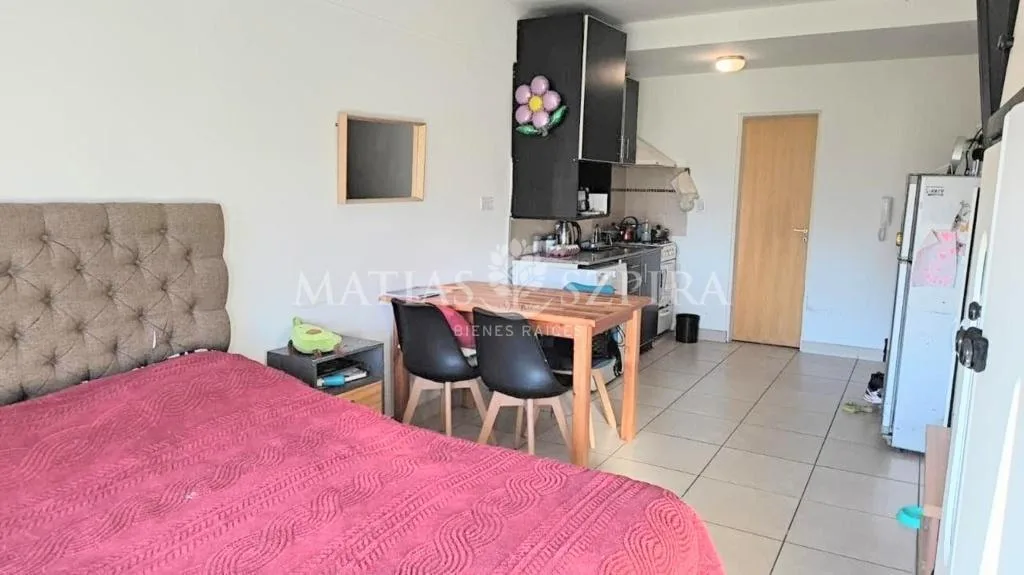 Departamento en Alquiler con Cochera