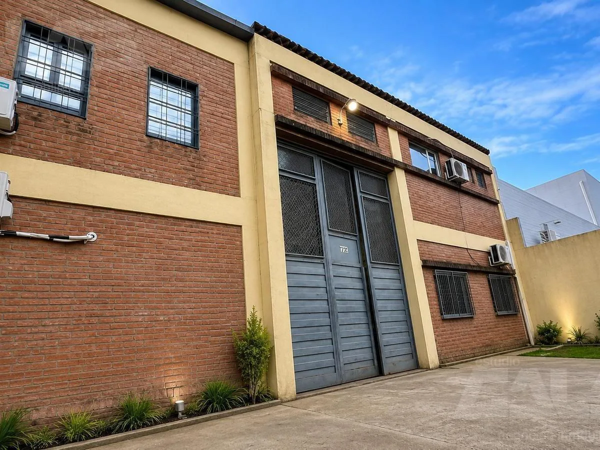 Galpón | 4 Ambientes | Doble Ingreso Altura | Zona Industrial | Cochera | Ituzaingó Norte