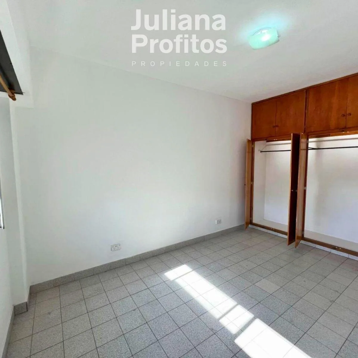 Departamento Dos Ambientes en Alquiler - Florencio Varela