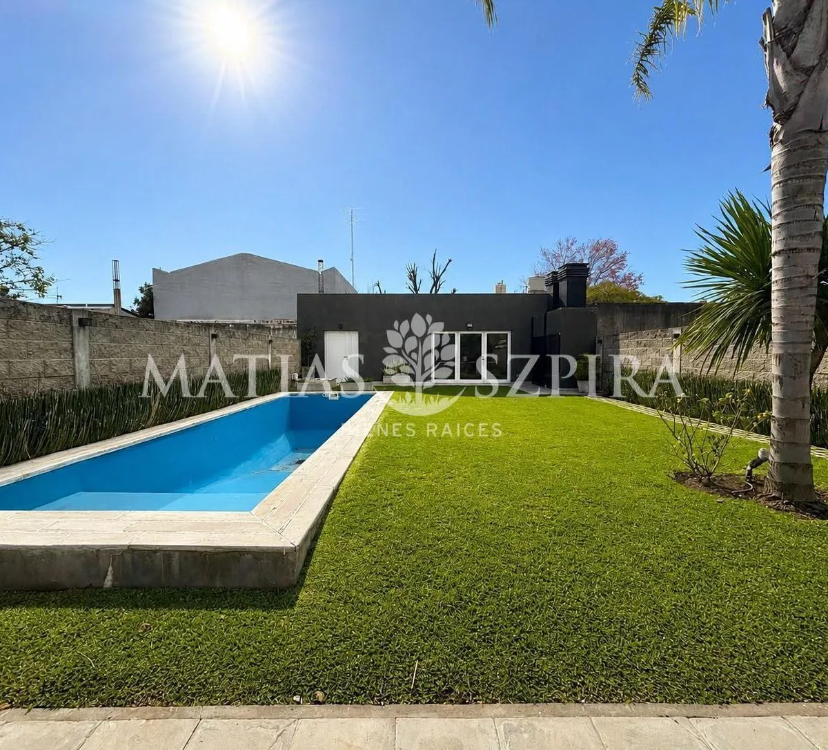 2BR house with pool and quincho
