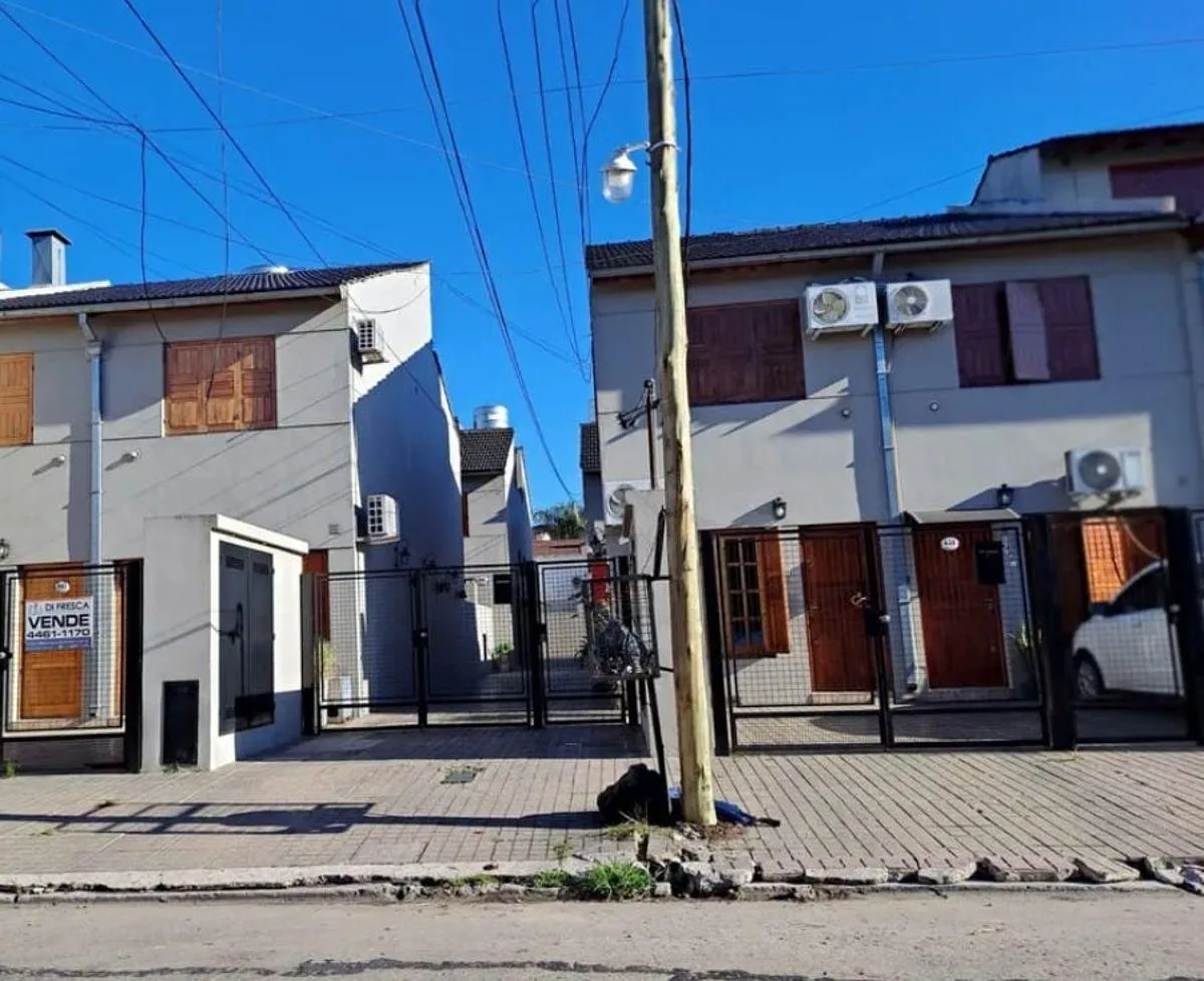 Триплекс PH с патио и парковкой