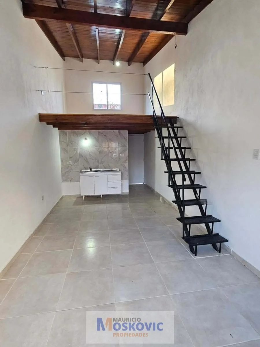 Loft com quarto em mezanino