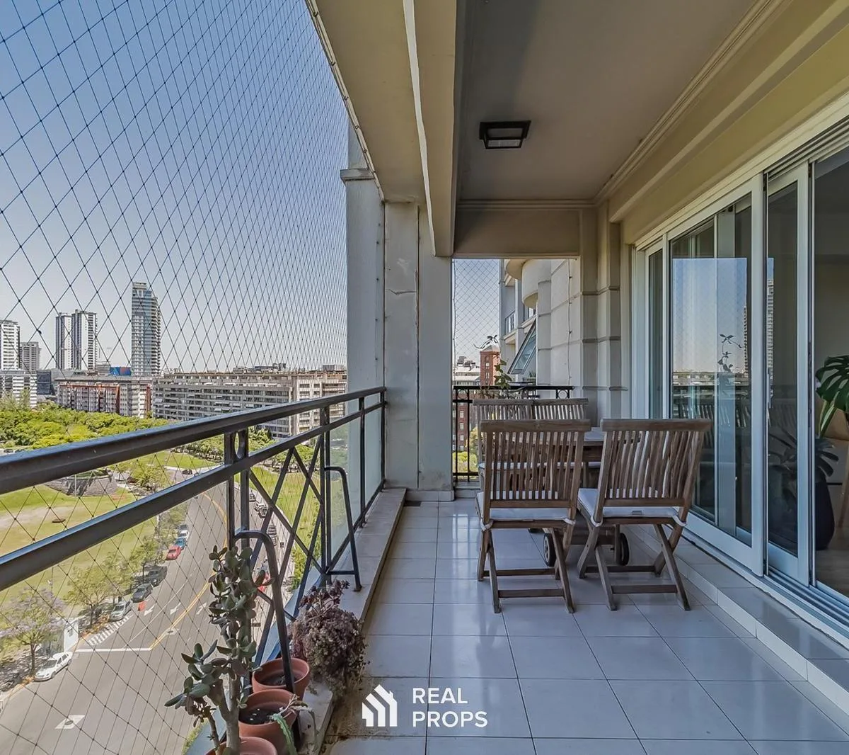 Piso 9, balcón al río